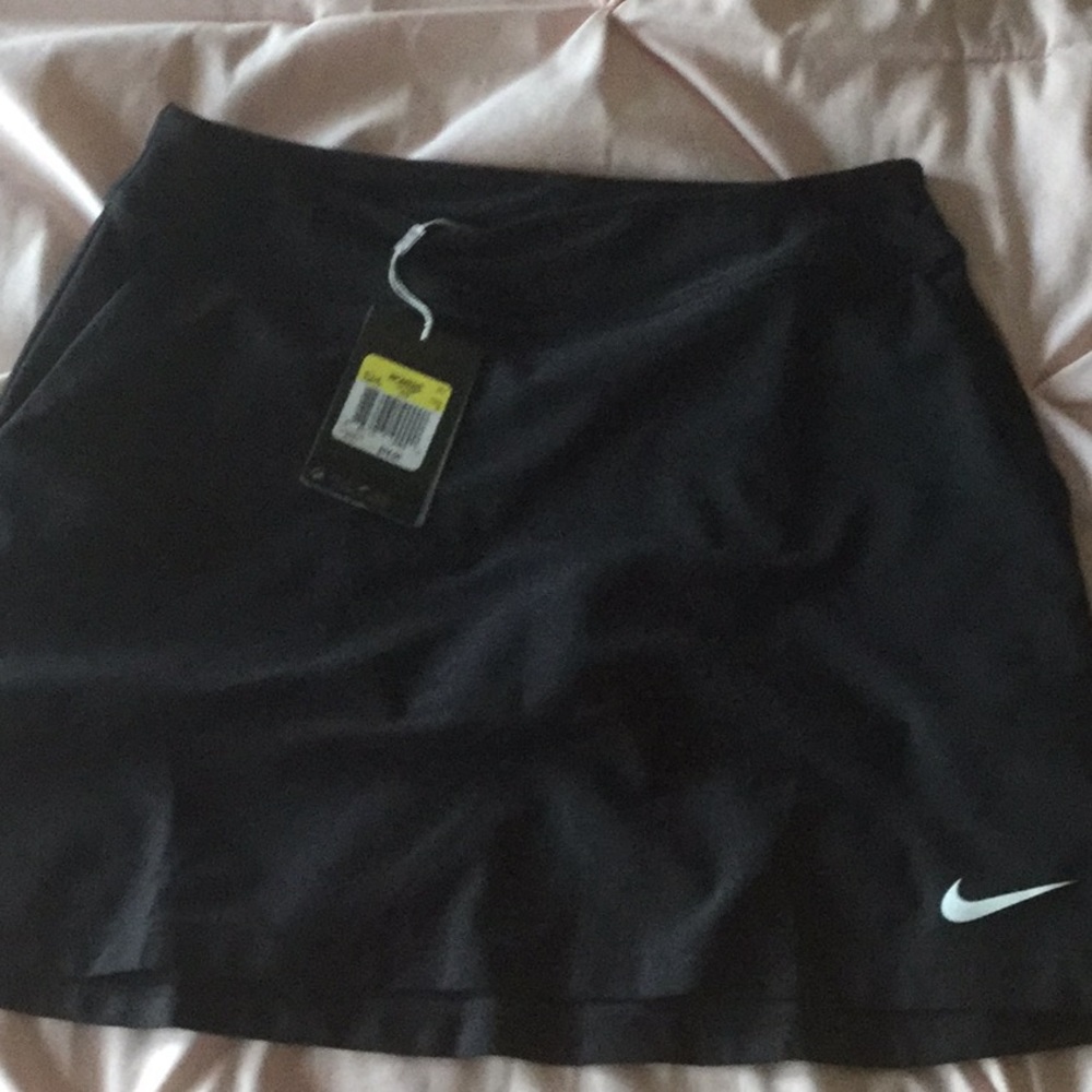 BRAND NEW Nike Golf Skort